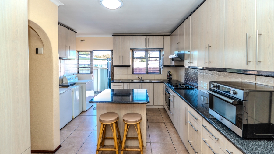 4 Bedroom Property for Sale in Morgenster Heights Western Cape